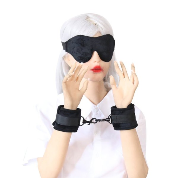 (image for) Bondage Velvet Handcuff Set