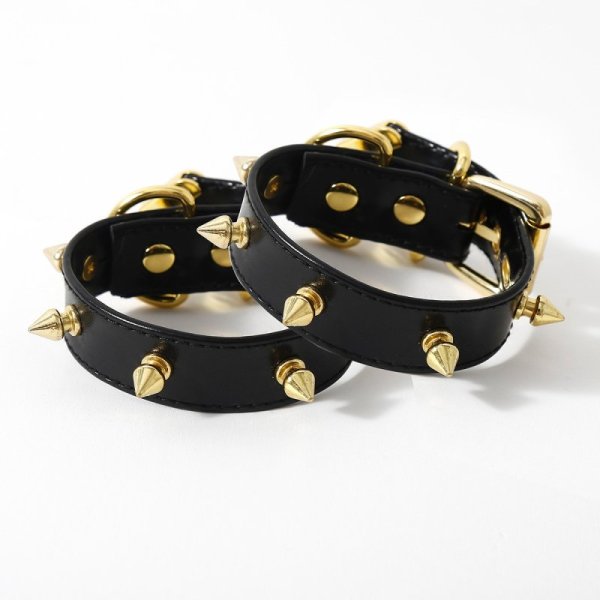 (image for) Punk Style Spike Handcuffs