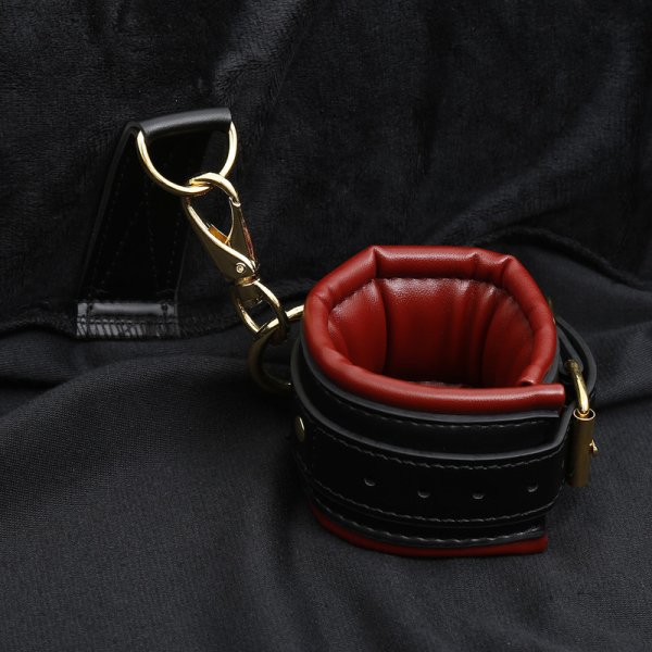 (image for) Inflatable Kennel With Handcuffs