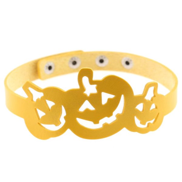(image for) Cutout Pumpkin Collar