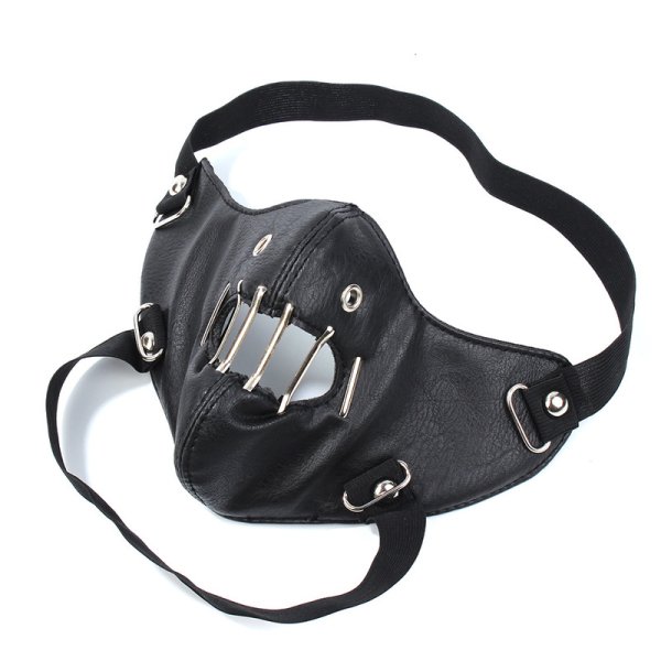 (image for) Trapped Animal Paperclip Mask