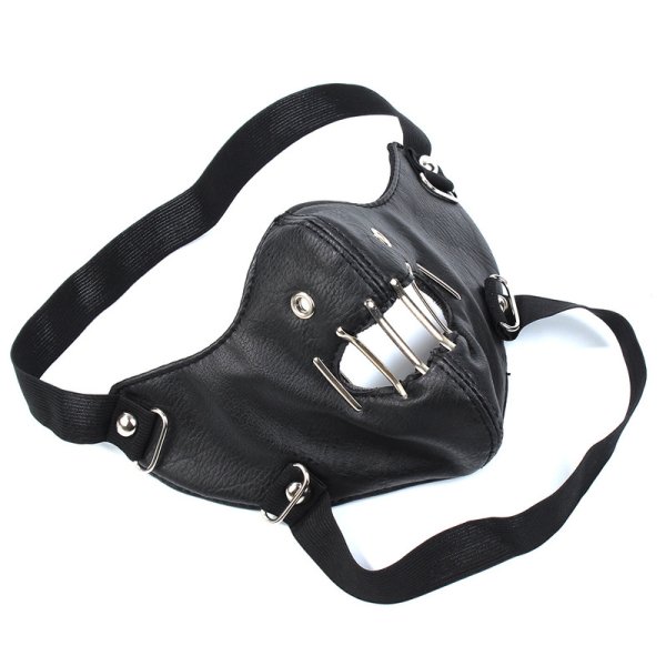 (image for) Trapped Animal Paperclip Mask