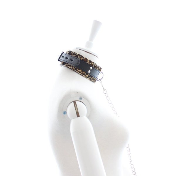 (image for) Leopard Bondage Collar