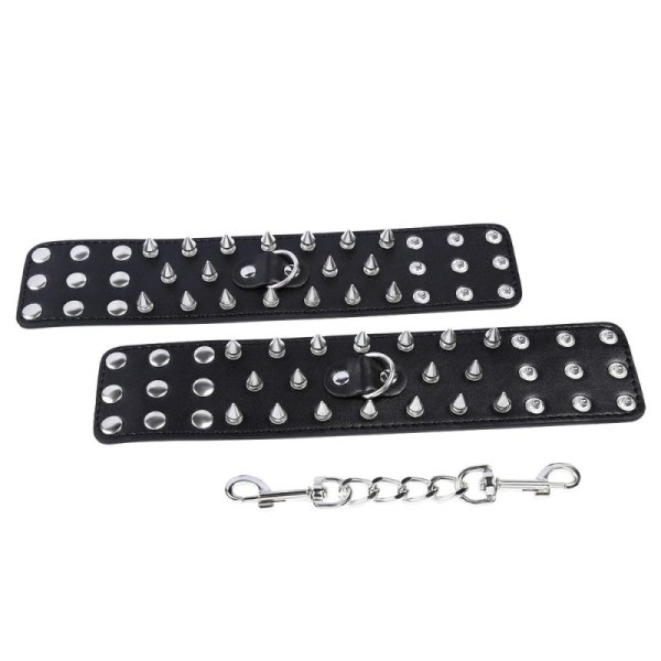 (image for) Snap Wrist and Ankle Cuffs With Nails