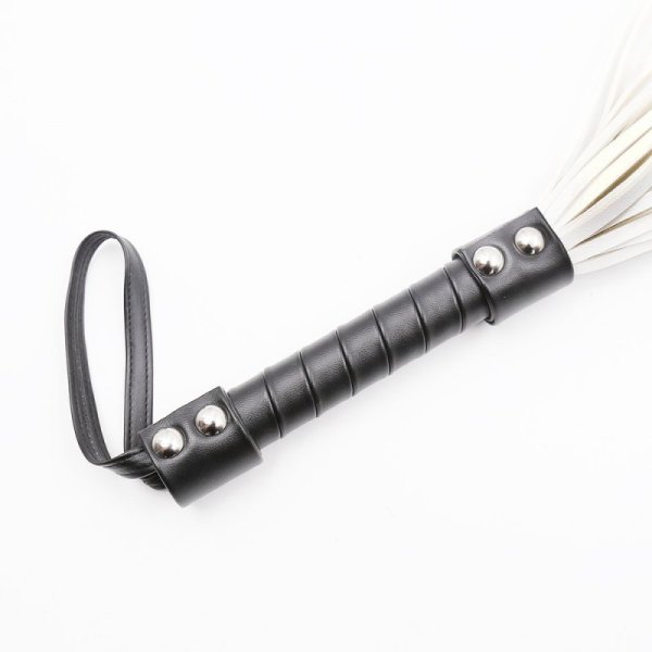 (image for) Black Handle White Whip