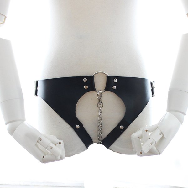 (image for) Leather & BDSM Thong with Chain