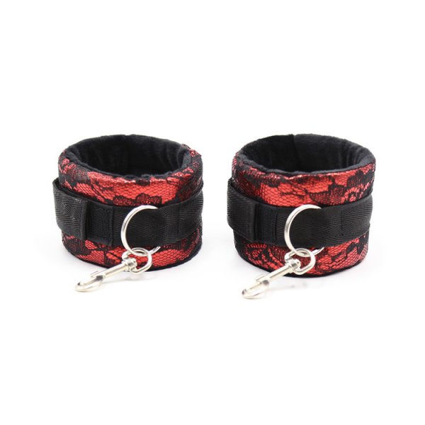 (image for) Bondage Embossed Cuffs With Collar Kit