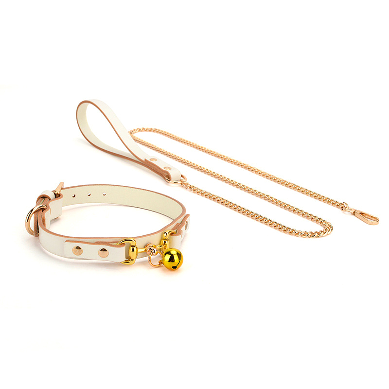 (image for) Cowhide Collar With Bell
