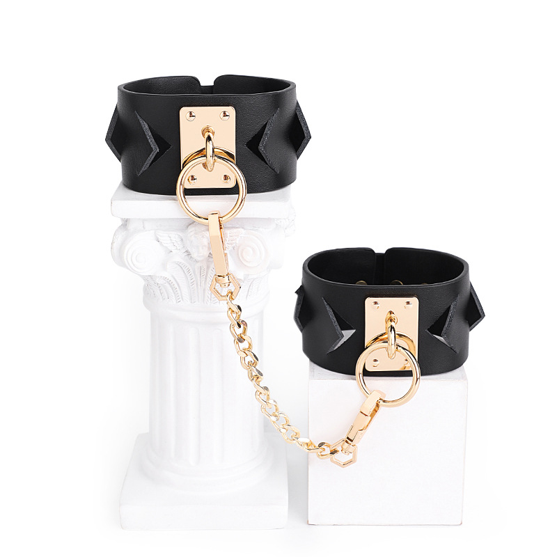 (image for) Rhombic Golden Chain Cuffs