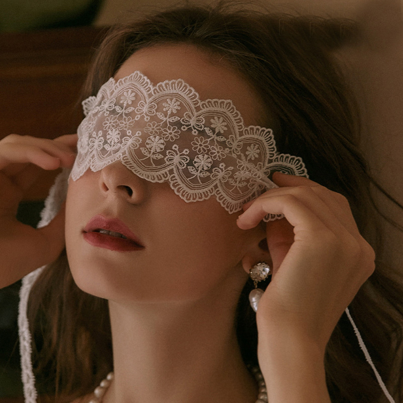 (image for) Night Club Party Flirting Lace Blinder