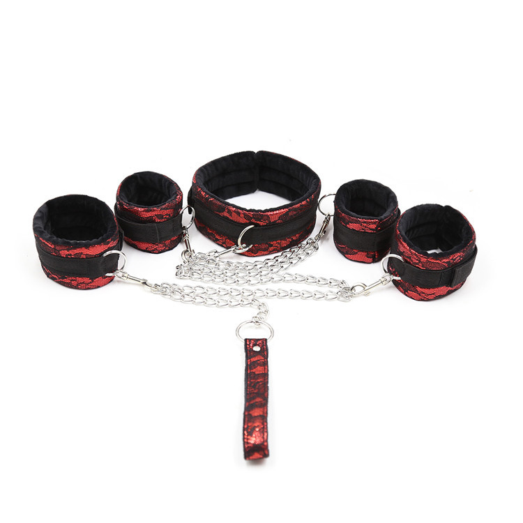 (image for) Bondage Embossed Cuffs With Collar Kit